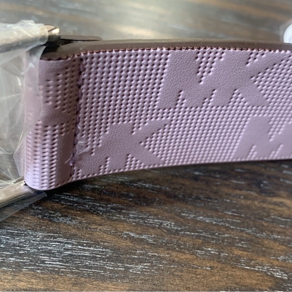 Michael Kors signature MK lavender leather belt - Picture 5 of 6